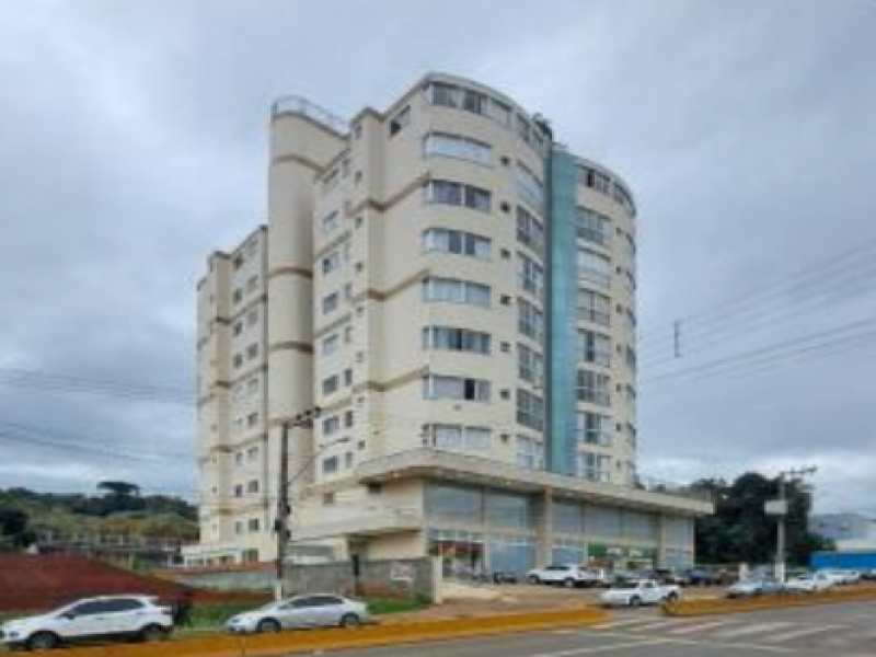 Apartamento duplex com 3 quartos, 3 banheiros e 306,58 m²