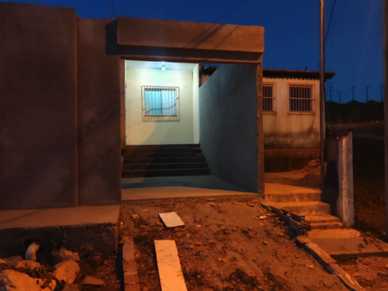 97610 - Casa, Residencial, 2 dormitório(s)